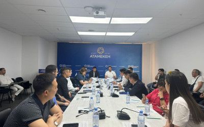 Бизнес өкілдері Astana Mall алдындағы сауда павильондарын сақтап қалуды сұрайды