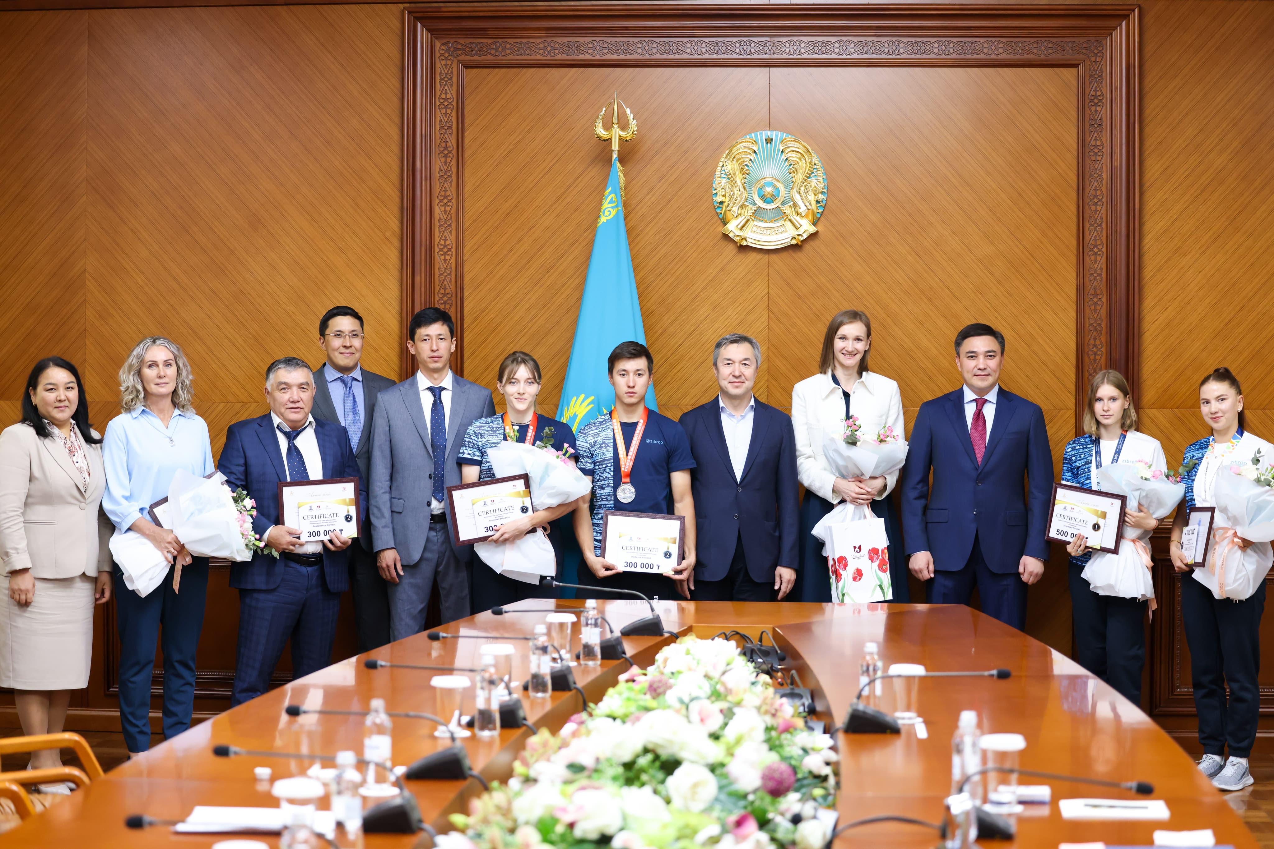 «Атамекен» ҰКП төрағасы мен Шымкент әкімі отандық өндірушілерді қолдау жайын талқылады